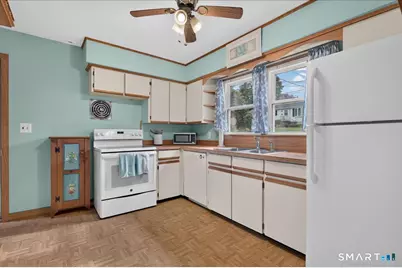 37 Vivian Street, Waterford, CT 06385 - Photo 15