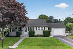 37 Vivian St, Waterford, CT 06385 - Photo 1