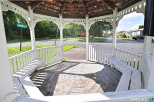 1 Laurel Cir, East Windsor, CT 06088 - Photo 9