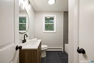 37 Skyview Ln, Waterbury, CT 06708 - Photo 15