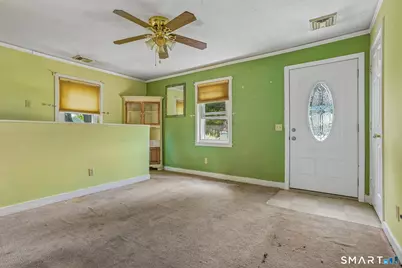 210 Midway Oval, Groton, CT 06340 - Photo 5