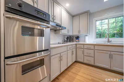 6 Twins Court, Norwich, CT 06360 - Photo 9