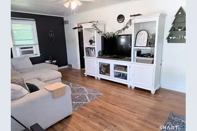590 Vauxhall St Extension, Waterford, CT 06385 - Photo 5