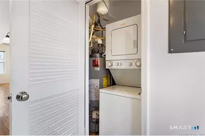 25A Dolsen Place, Stamford, CT 06901 - Photo 13