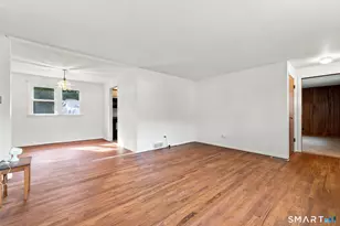 979 Farmington Dr, Cheshire, CT 06410 - Photo 13