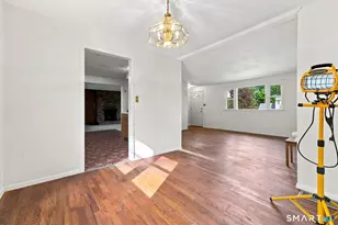 979 Farmington Dr, Cheshire, CT 06410 - Photo 17