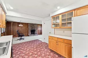 979 Farmington Dr, Cheshire, CT 06410 - Photo 5