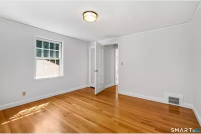 20 Staples Place, West Hartford, CT 06107 - Photo 23