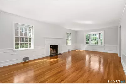 20 Staples Place, West Hartford, CT 06107 - Photo 13