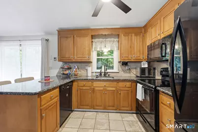 21 Woodside Drive, Farmington, CT 06085 - Photo 9
