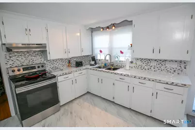 10 Beach Park Road, Clinton, CT 06413 - Photo 13