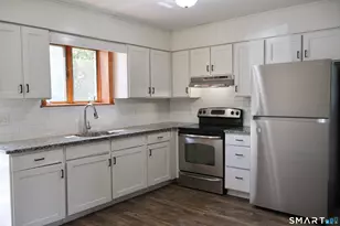 348 Oak St, Waterbury, CT 06705 - Photo 7