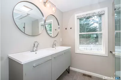 102 Knollwood Road, West Hartford, CT 06110 - Photo 17