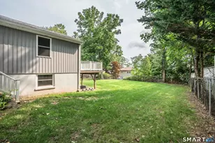 102 Knollwood Rd, West Hartford, CT 06110 - Photo 33