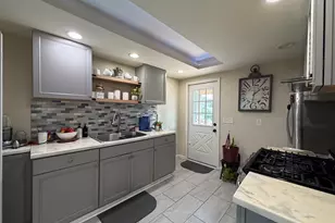 23 Girard Ave, New Haven, CT 06512 - Photo 9