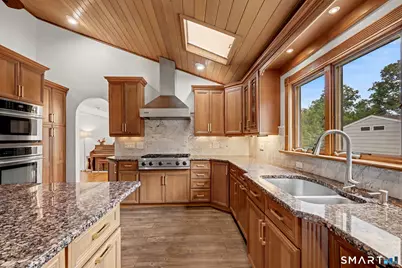121 Parry Road, Stamford, CT 06907 - Photo 7