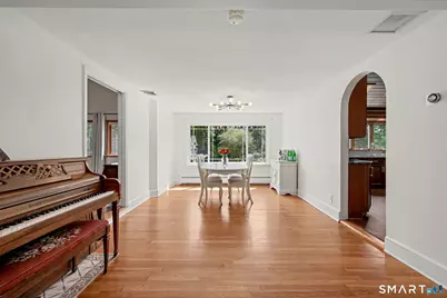 121 Parry Road, Stamford, CT 06907 - Photo 5