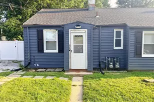 68 Alexander Dr, Bridgeport, CT 06606 - Photo 3