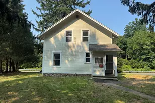 829 Racebrook Rd, Orange, CT 06477 - Photo 3