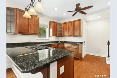 220 West Avenue #B, Darien, CT 06820 - Photo 5