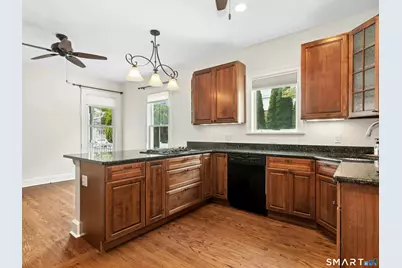 220 West Avenue #B, Darien, CT 06820 - Photo 7