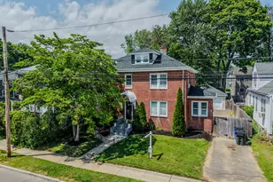 34 Selldan St, West Hartford, CT 06110 - Photo 23