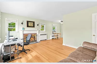 28 Ridgewood Avenue, Stamford, CT 06907 - Photo 11