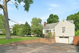 28 Ridgewood Ave, Stamford, CT 06907 - Photo 5