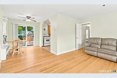 28 Ridgewood Avenue, Stamford, CT 06907 - Photo 9