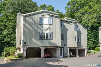 11 Byrne Court #E1, Farmington, CT 06032 - Photo 1