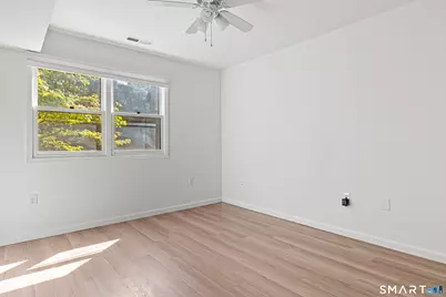 500 Glendale Avenue #6, Bridgeport, CT 06606 - Photo 11