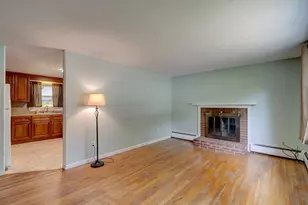 11 Forest Ln, Bloomfield, CT 06002 - Photo 7