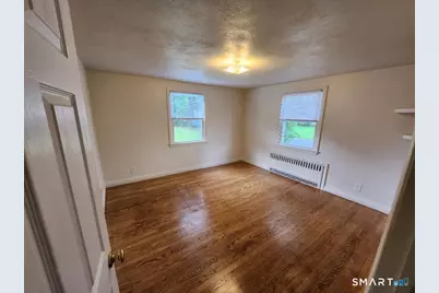 40 Glenwood Street, Manchester, CT 06040 - Photo 5