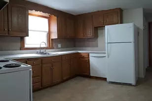 40 Glenwood St, Manchester, CT 06040 - Photo 3