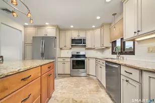 49 School House Rd, Wallingford, CT 06492 - Photo 9