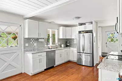 117 Brookmoor Road, West Hartford, CT 06107 - Photo 15