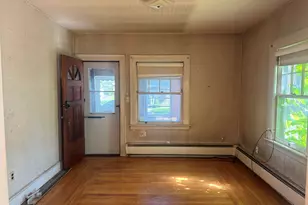 133 Grove St, Windsor Locks, CT 06096 - Photo 9