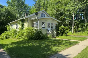 133 Grove St, Windsor Locks, CT 06096 - Photo 3