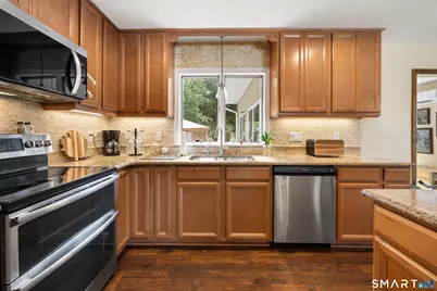 20 Lindsley Drive, Wolcott, CT 06716 - Photo 3