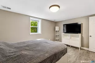 25 Seneca Rd, New Haven, CT 06515 - Photo 15