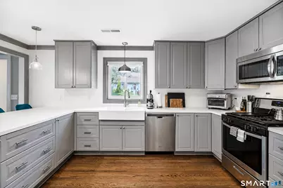 25 Seneca Road, New Haven, CT 06515 - Photo 7