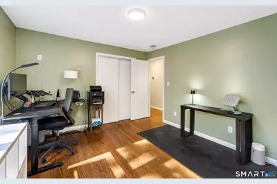 25 Seneca Road, New Haven, CT 06515 - Photo 9