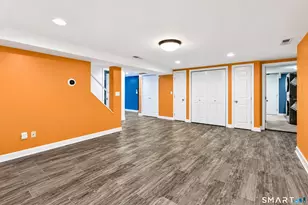 25 Seneca Rd, New Haven, CT 06515 - Photo 13