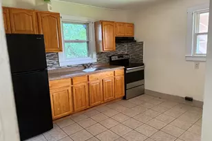 46 N 2nd St, Meriden, CT 06451 - Photo 3