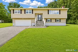 115 Inwood Dr, Naugatuck, CT 06770 - Photo 1