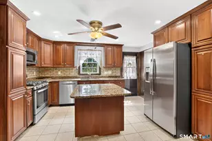 3 Suzio Dr, Meriden, CT 06451 - Photo 7