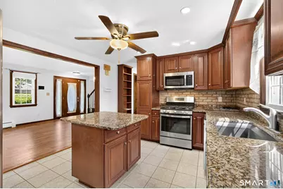 3 Suzio Drive, Meriden, CT 06451 - Photo 9
