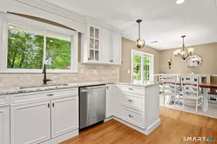 10 MacArthur Rd, Trumbull, CT 06611 - Photo 7