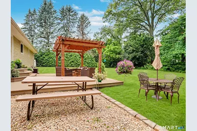 10 Macarthur Road, Trumbull, CT 06611 - Photo 11