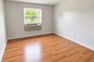385 Putnam Ave, Hamden, CT 05617 - Photo 3